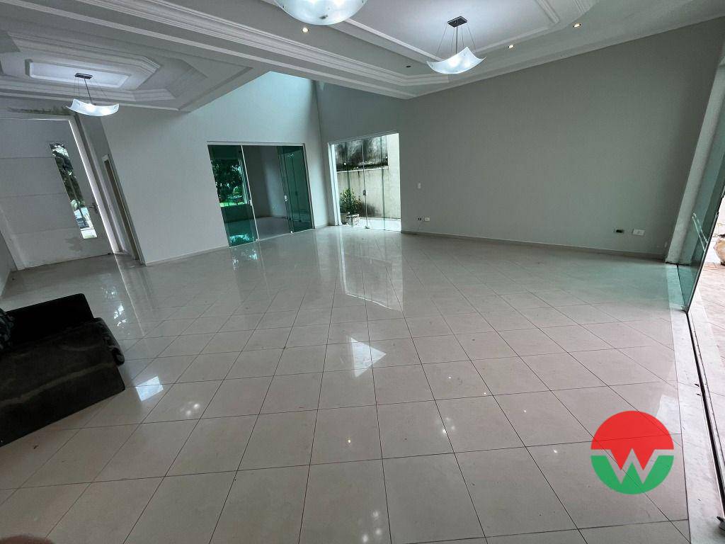 Casa de Condomínio à venda com 5 quartos, 400m² - Foto 2