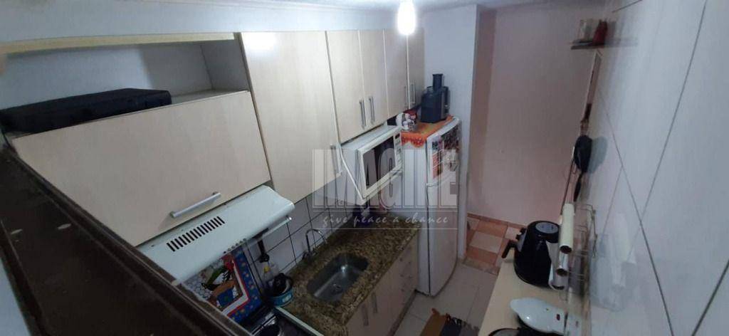 Apartamento à venda com 2 quartos, 50m² - Foto 11