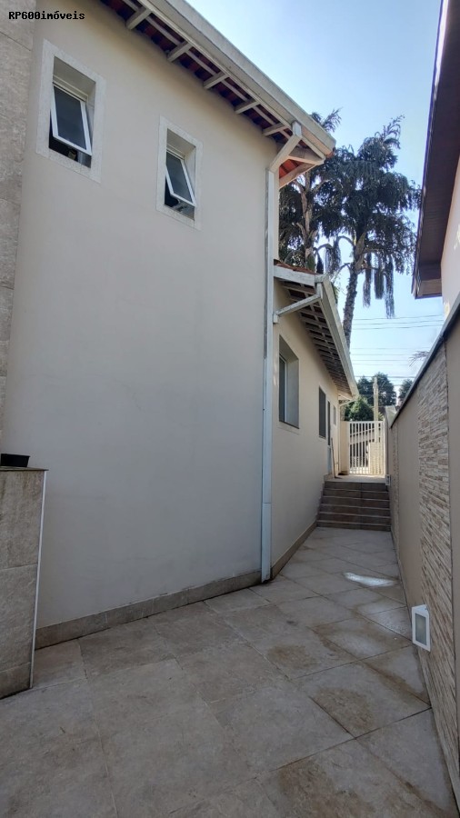 Casa para alugar com 4 quartos, 560m² - Foto 23
