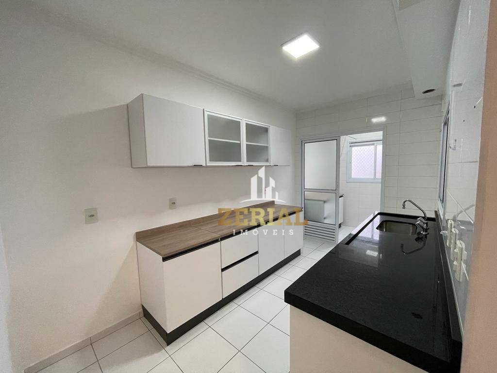 Apartamento à venda com 3 quartos, 96m² - Foto 2