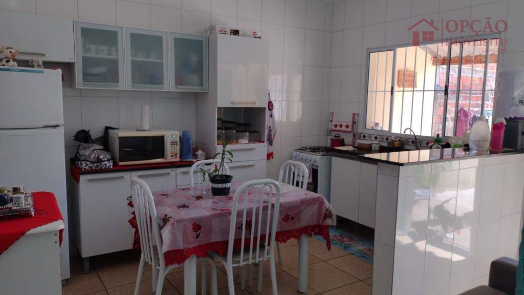 Casa à venda com 2 quartos, 120m² - Foto 1