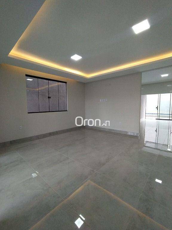 Sobrado à venda com 3 quartos, 214m² - Foto 2