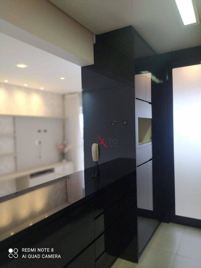 Apartamento à venda com 2 quartos, 79m² - Foto 1