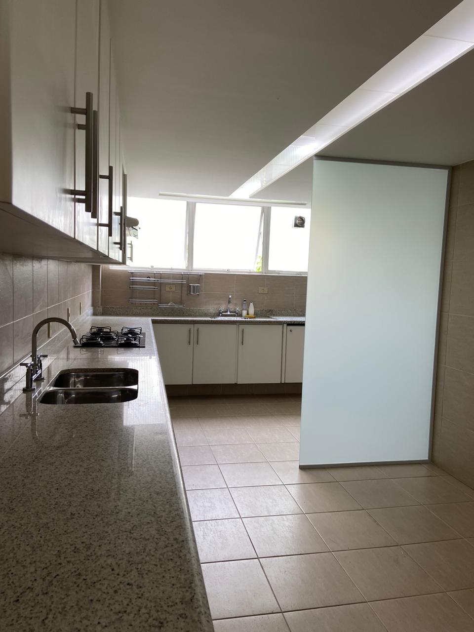 Apartamento à venda com 3 quartos, 188m² - Foto 7