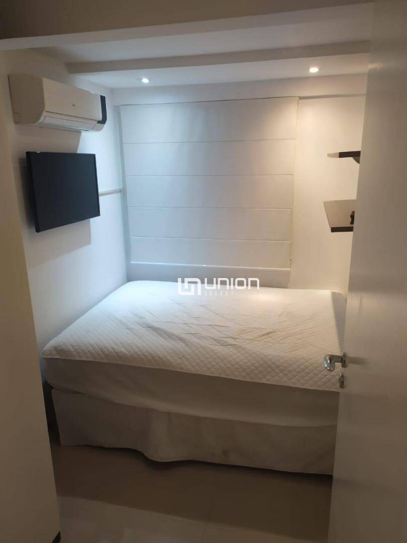 Apartamento à venda com 3 quartos, 241m² - Foto 14