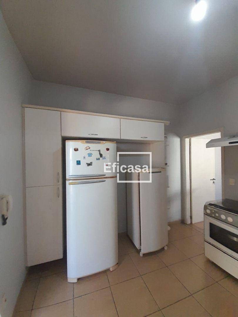 Casa à venda com 3 quartos, 330m² - Foto 14