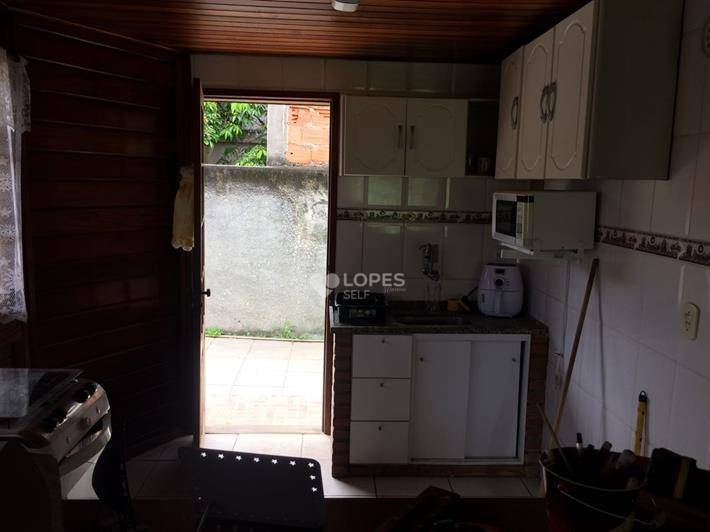 Casa à venda com 4 quartos, 140m² - Foto 13