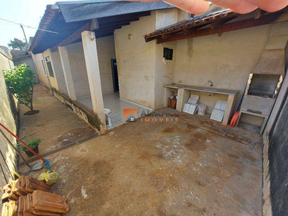 Casa à venda com 3 quartos, 107m² - Foto 14