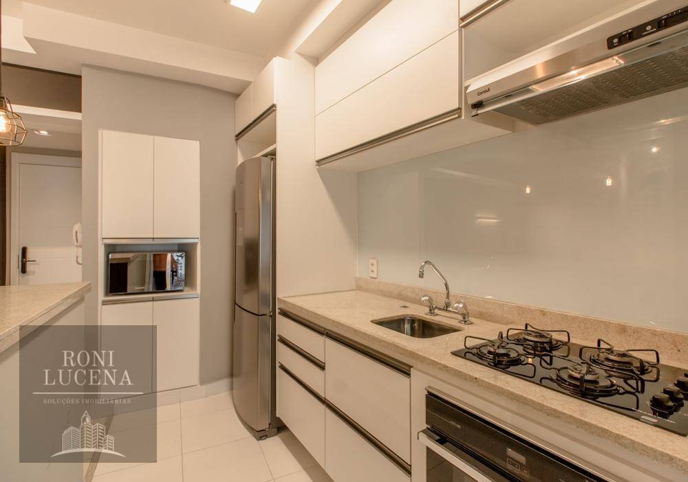 Apartamento para alugar com 2 quartos, 70m² - Foto 10