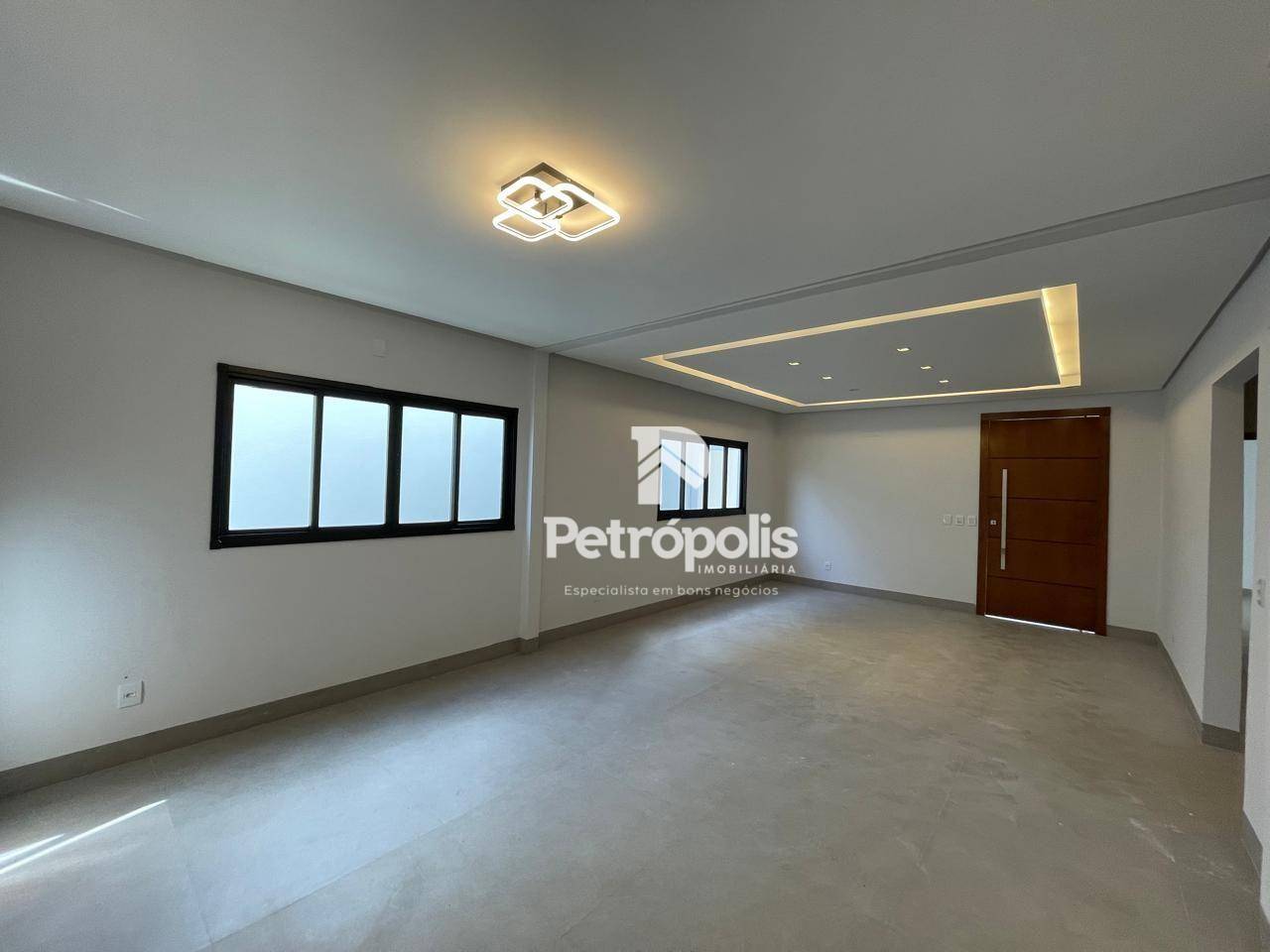 Casa à venda com 3 quartos, 202m² - Foto 5