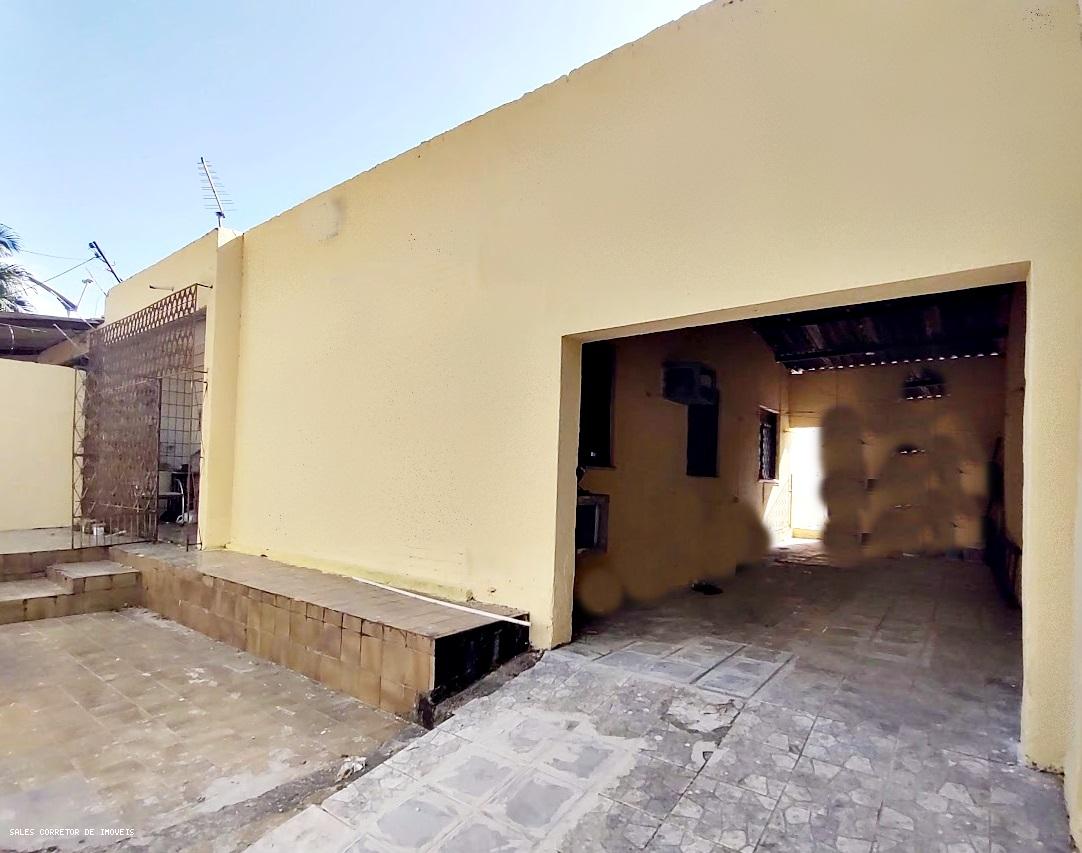 Casa à venda com 4 quartos, 200m² - Foto 13