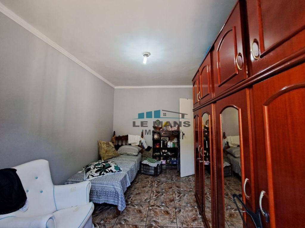 Casa à venda com 5 quartos, 173m² - Foto 11