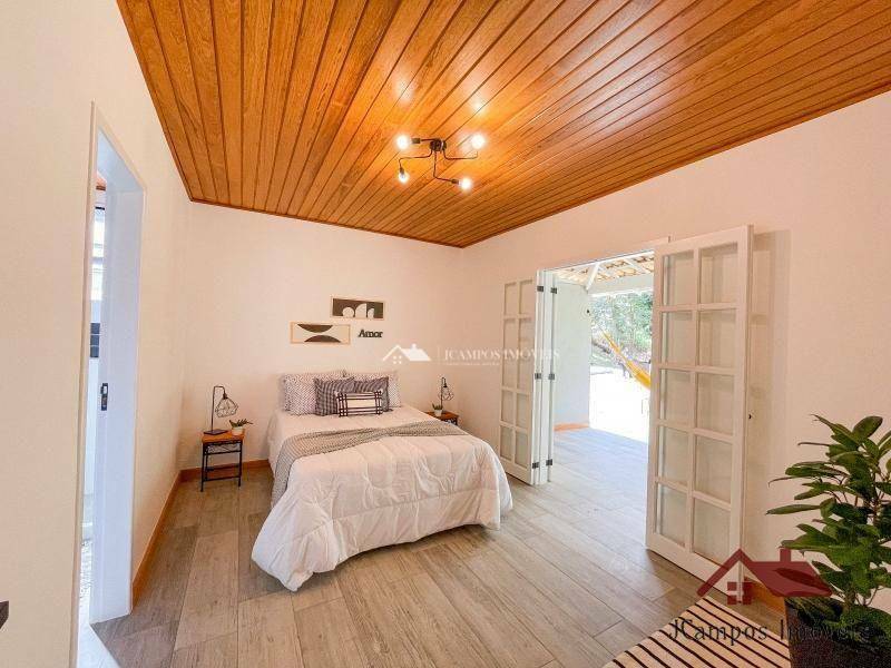 Casa à venda com 4 quartos, 235m² - Foto 22