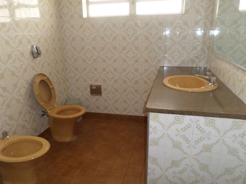 Casa à venda e aluguel com 3 quartos, 350m² - Foto 11