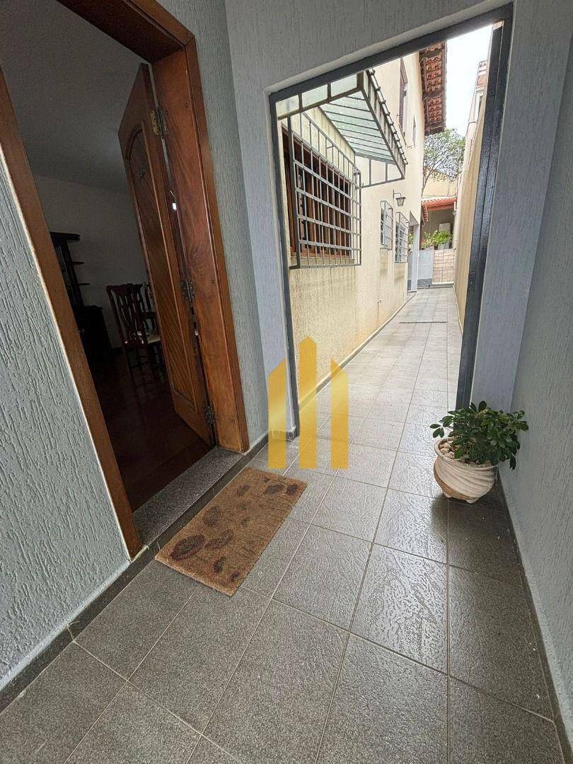 Sobrado à venda e aluguel com 3 quartos, 230m² - Foto 15