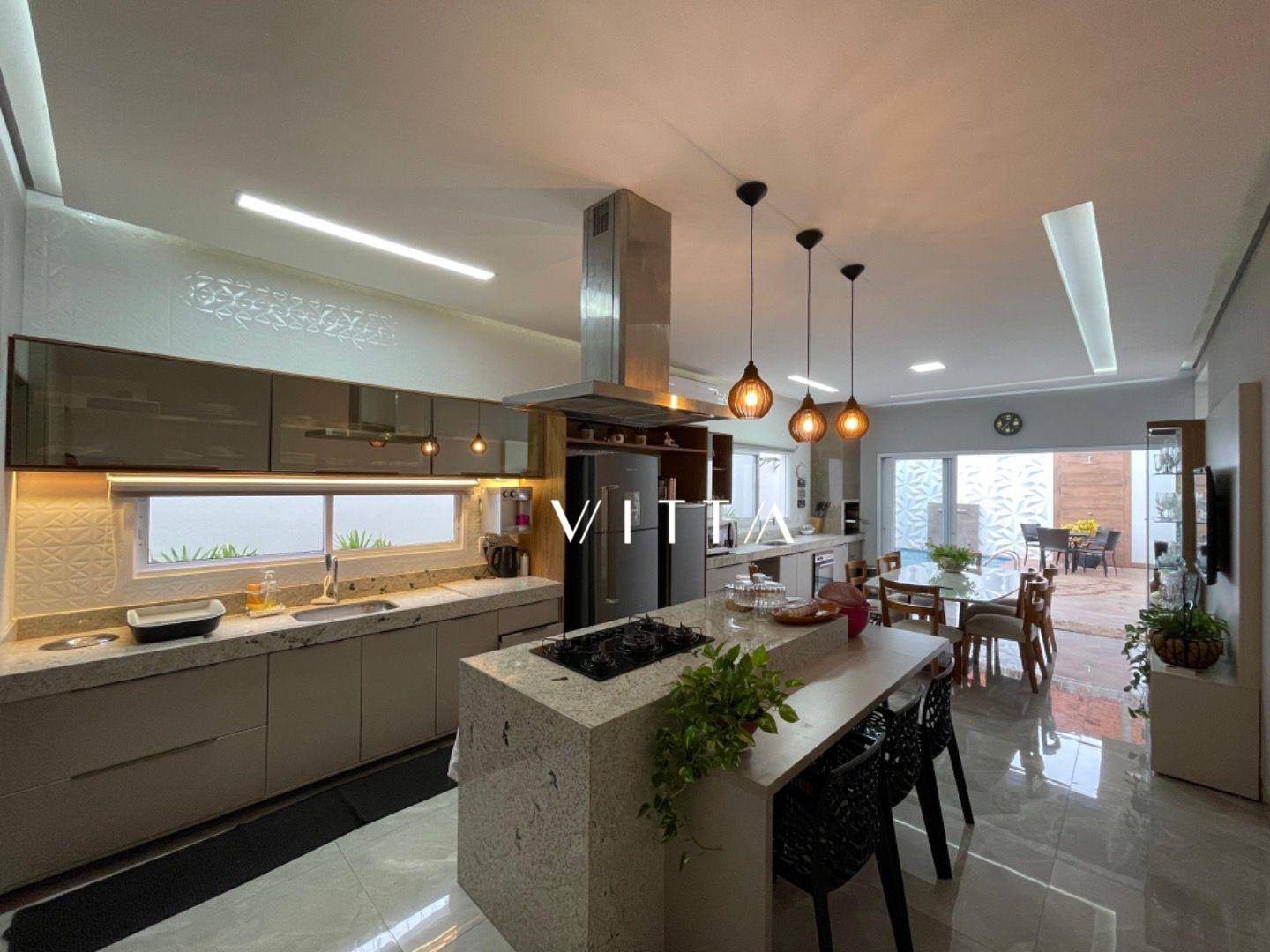 Casa, 3 quartos, 198 m² - Foto 2