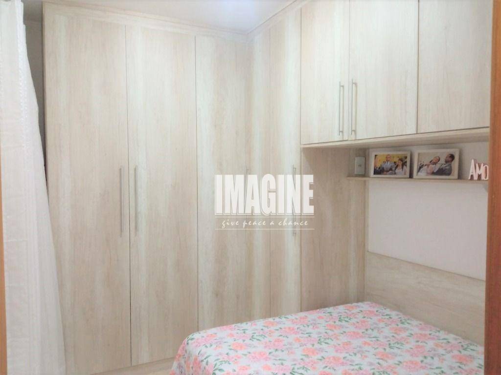 Apartamento à venda com 2 quartos, 47m² - Foto 17