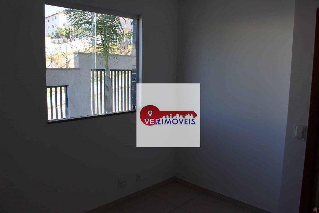 Apartamento à venda com 3 quartos, 62m² - Foto 2