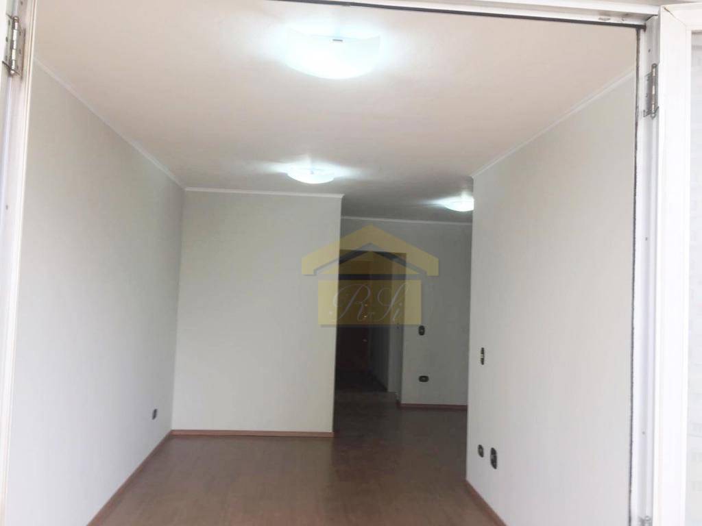 Apartamento à venda com 3 quartos, 79m² - Foto 4