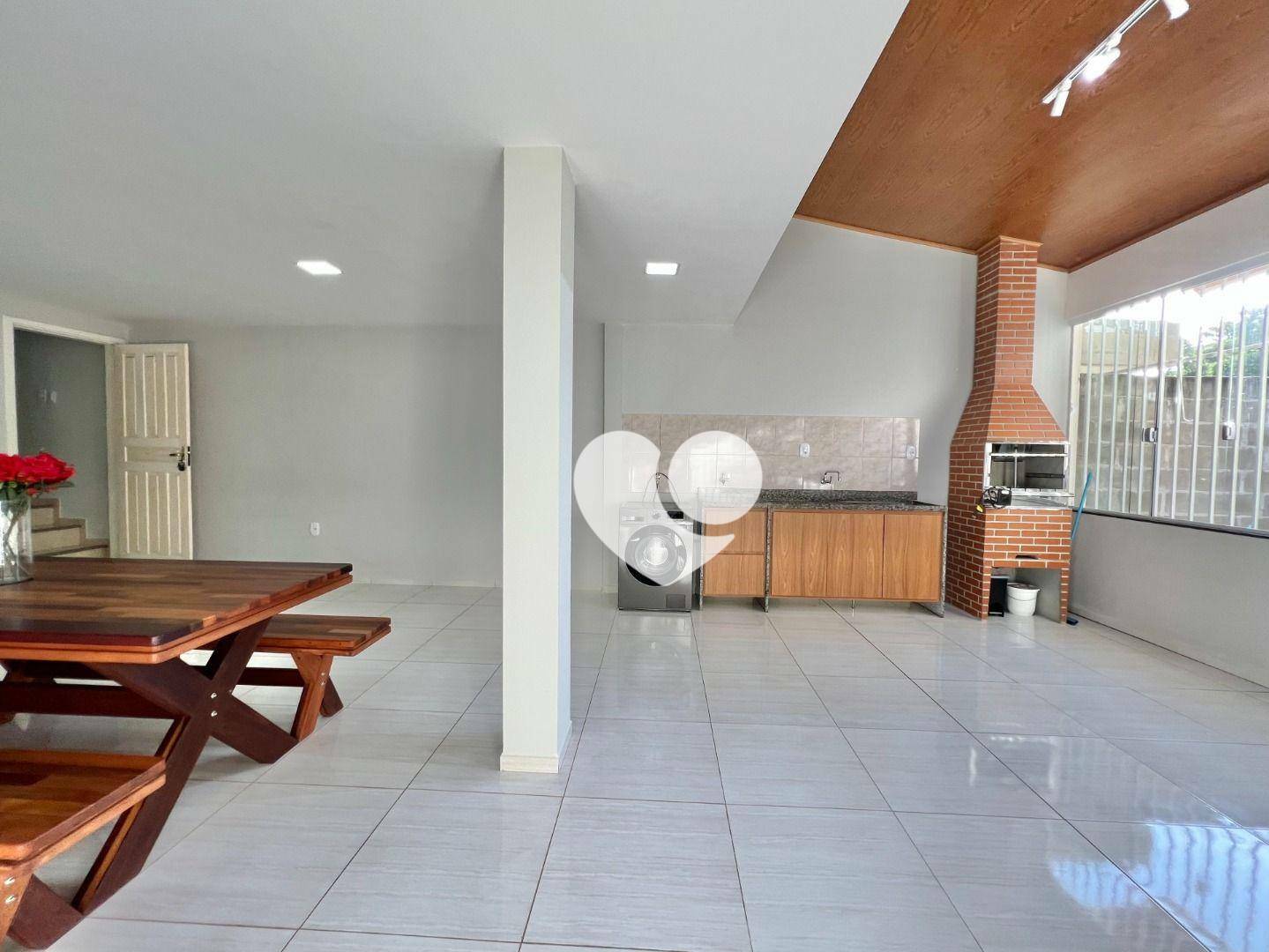 Casa à venda com 4 quartos, 180m² - Foto 31