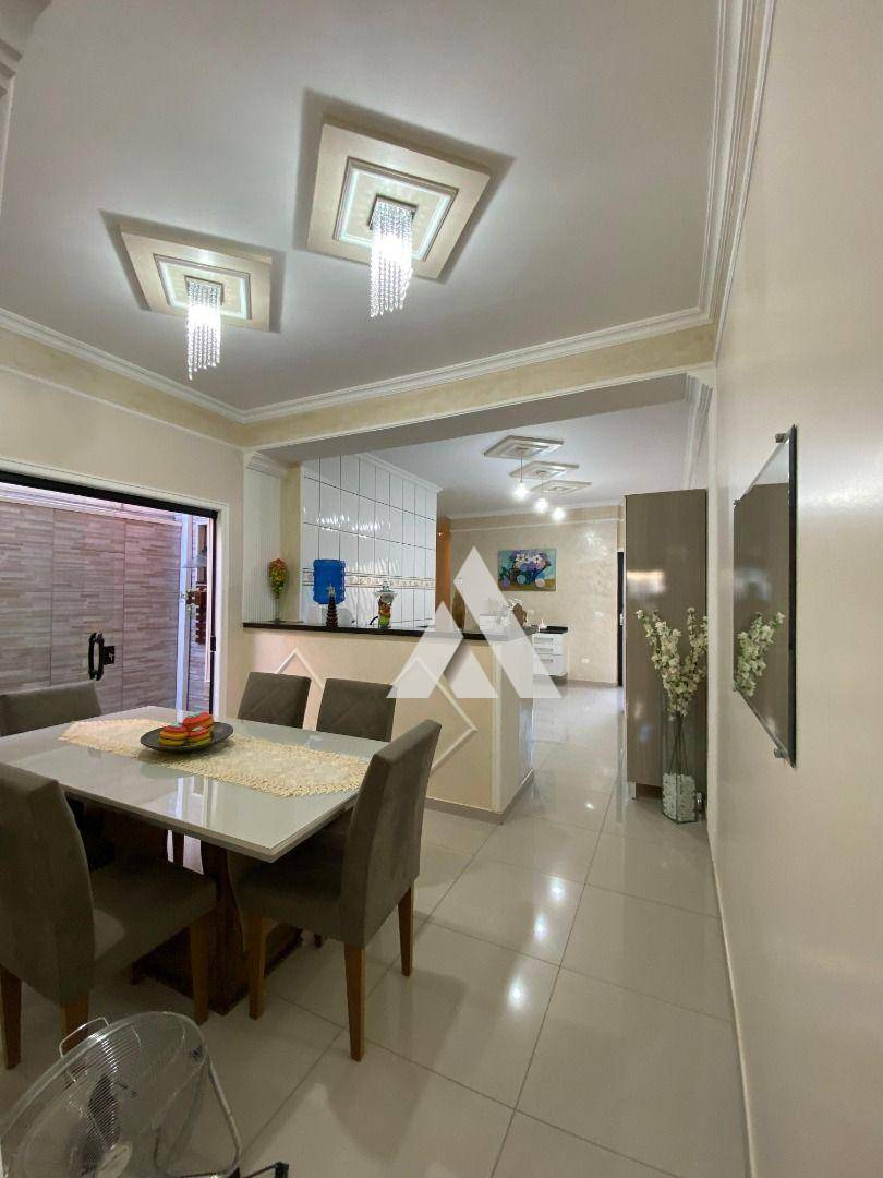 Casa à venda com 4 quartos, 210m² - Foto 26