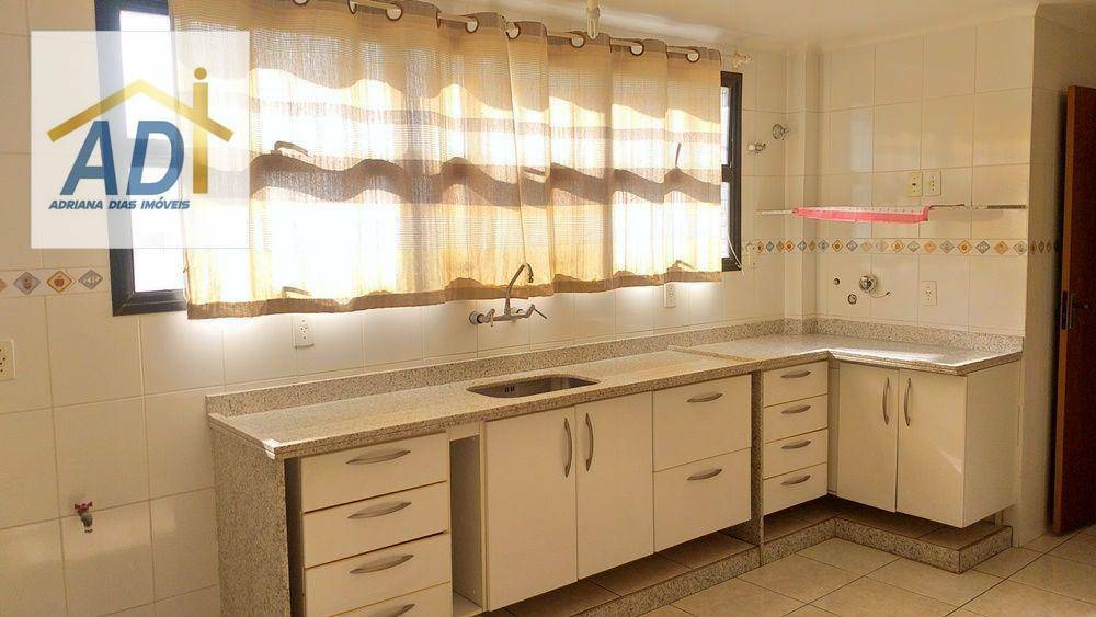 Apartamento à venda com 3 quartos, 140m² - Foto 1