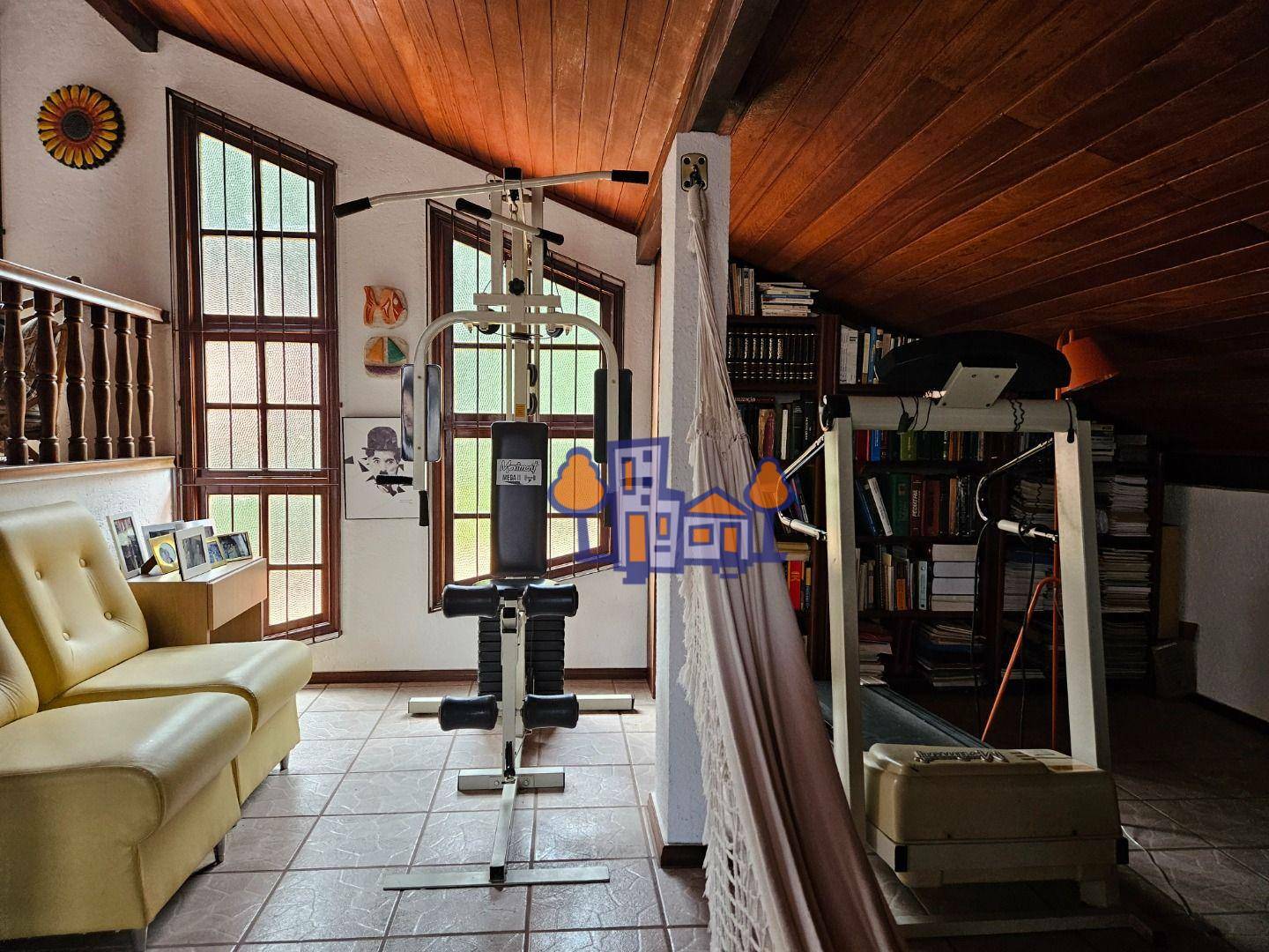 Casa à venda com 4 quartos, 300m² - Foto 33