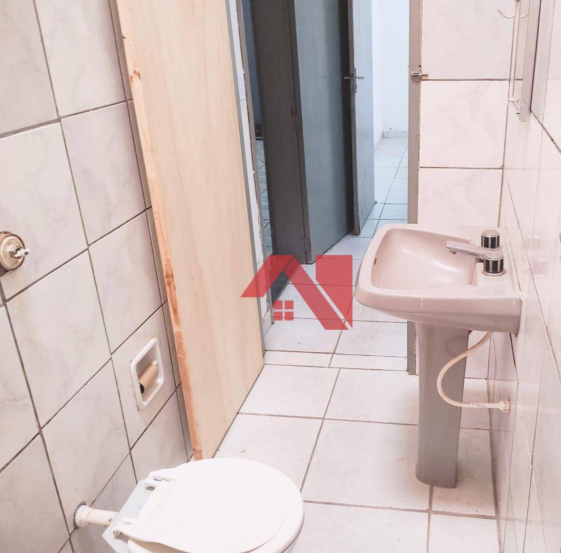 Casa para alugar com 1 quarto, 120m² - Foto 4