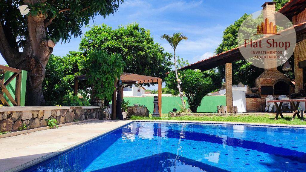 Casa à venda com 5 quartos, 700m² - Foto 2