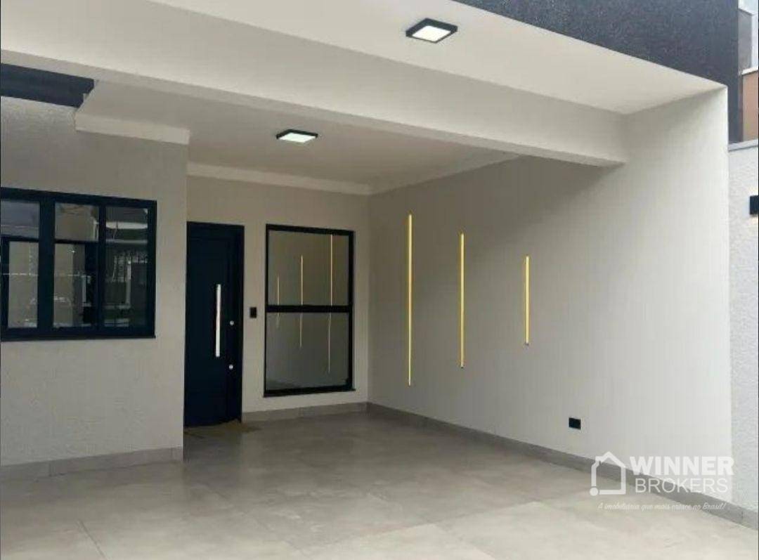 Casa à venda com 3 quartos, 105m² - Foto 1