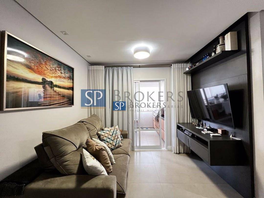 Apartamento à venda com 3 quartos, 107m² - Foto 1