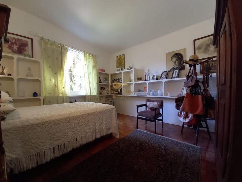 Casa à venda com 7 quartos, 3000m² - Foto 23