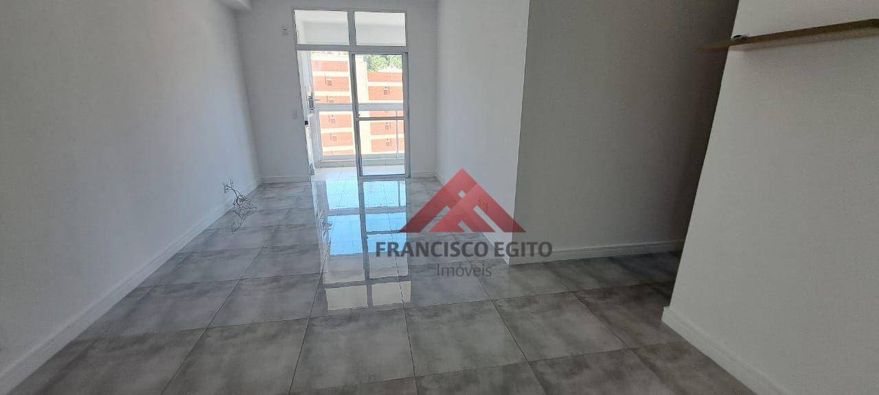 Apartamento para alugar com 3 quartos, 84m² - Foto 2