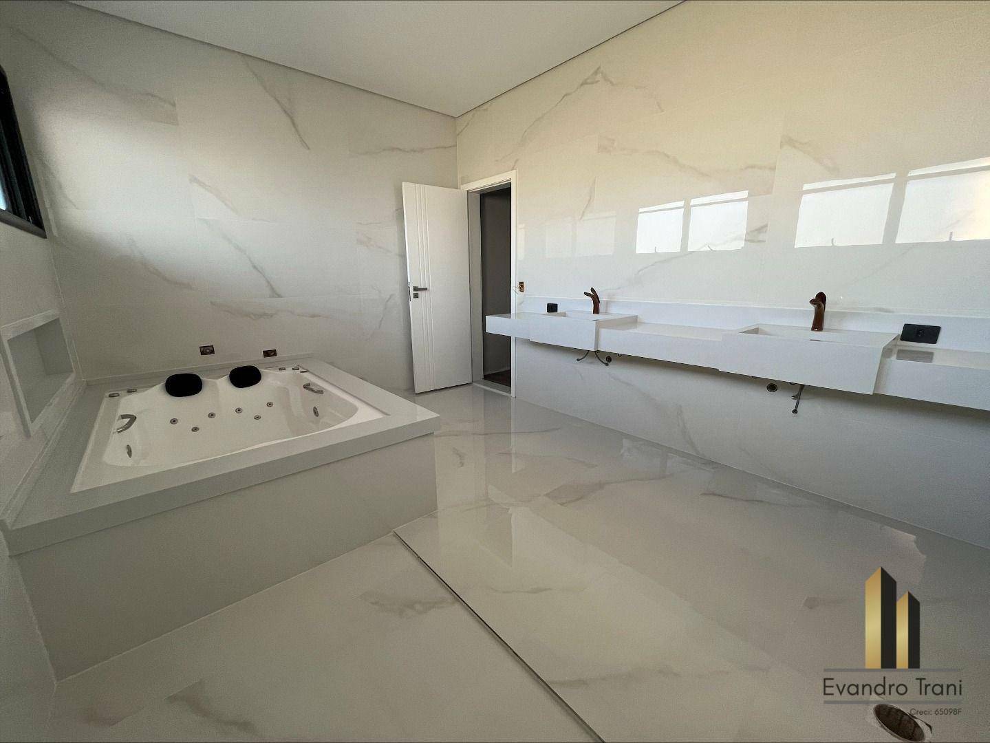 Casa de Condomínio à venda com 5 quartos, 600m² - Foto 17