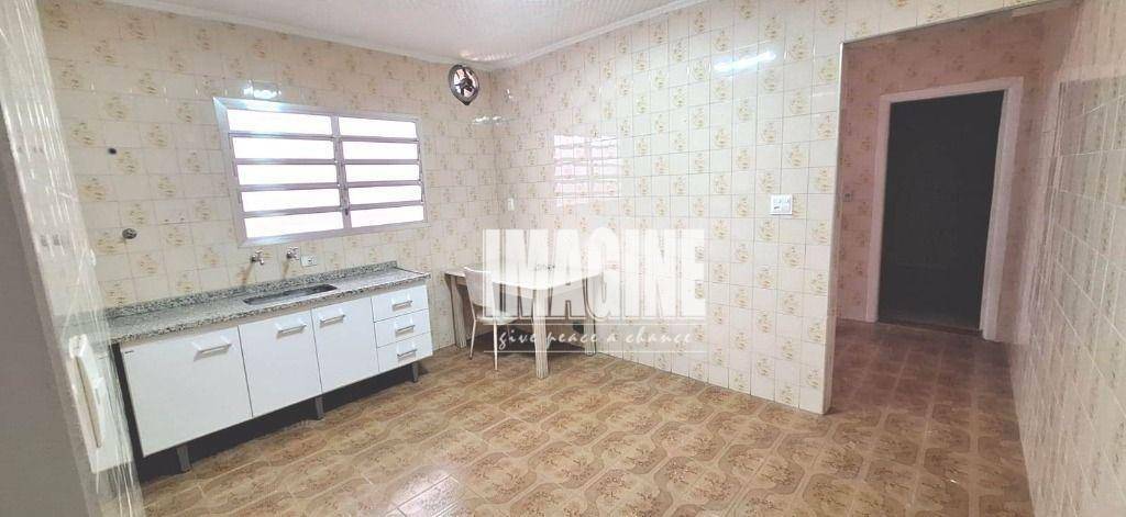 Casa à venda com 3 quartos, 150m² - Foto 11