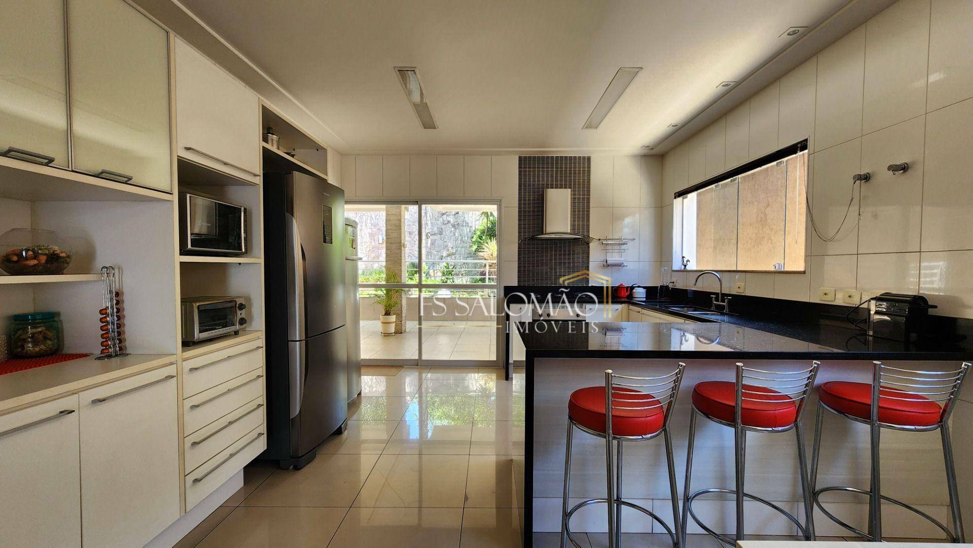 Casa à venda com 3 quartos, 356m² - Foto 35