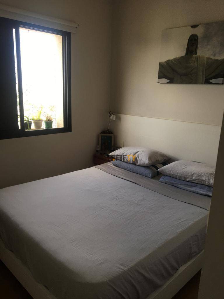 Apartamento à venda com 1 quarto, 54m² - Foto 2