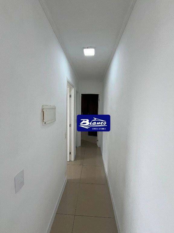 Apartamento para alugar com 2 quartos, 43m² - Foto 13