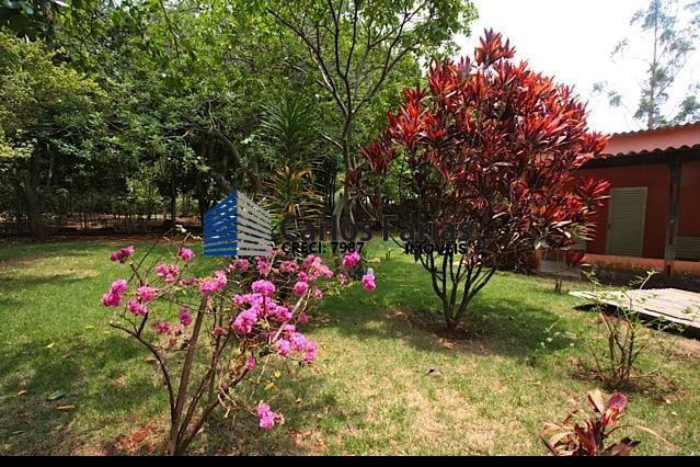 Terreno à venda com 3 quartos, 300m² - Foto 2