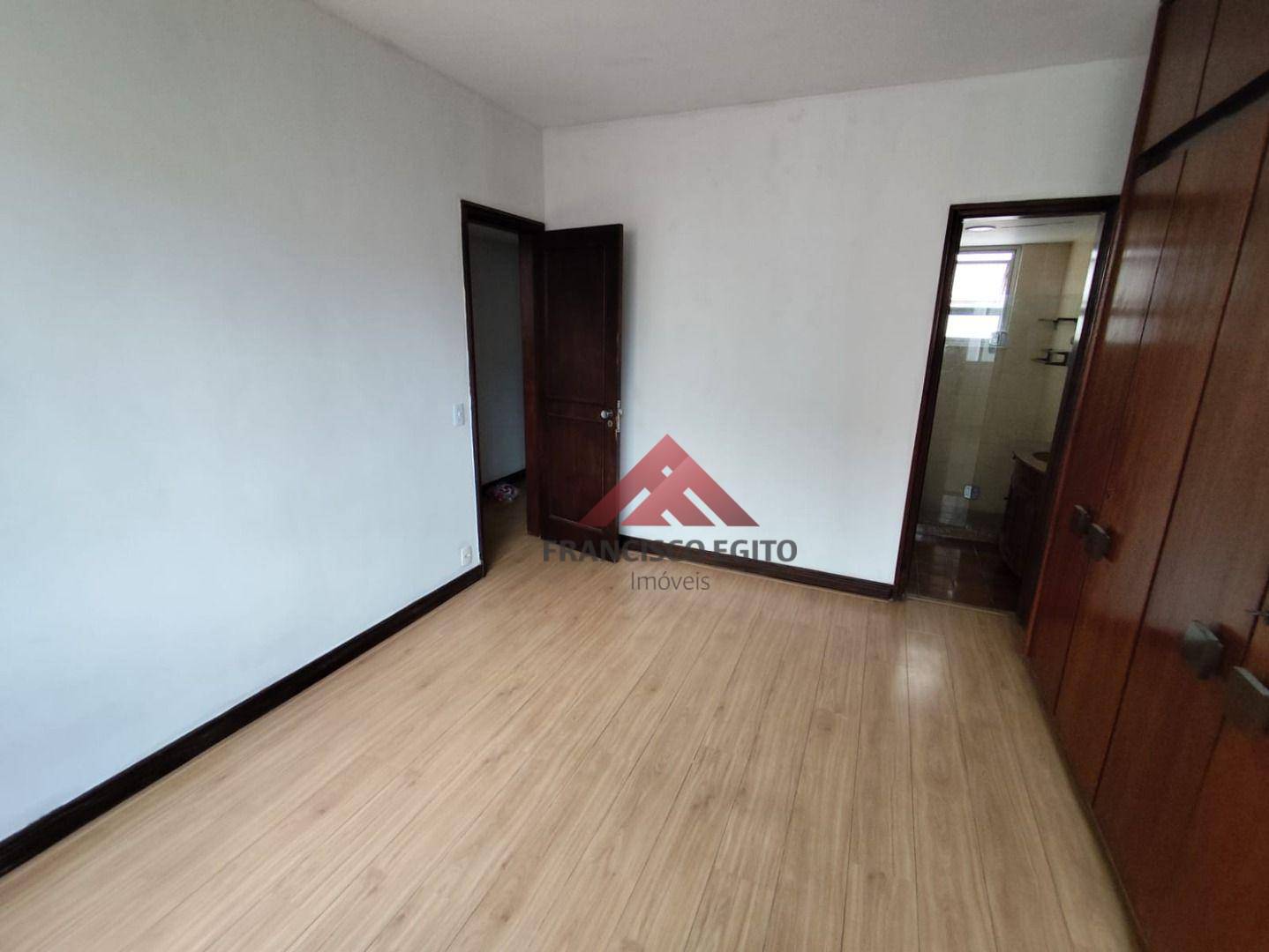 Apartamento à venda com 3 quartos, 121m² - Foto 10