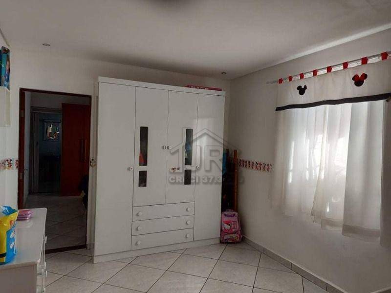 Sobrado à venda com 2 quartos, 158m² - Foto 3