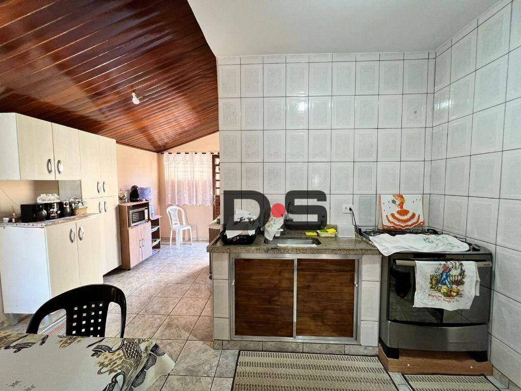 Casa à venda com 3 quartos, 105m² - Foto 7