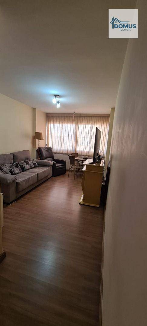 Apartamento à venda com 2 quartos, 65m² - Foto 4