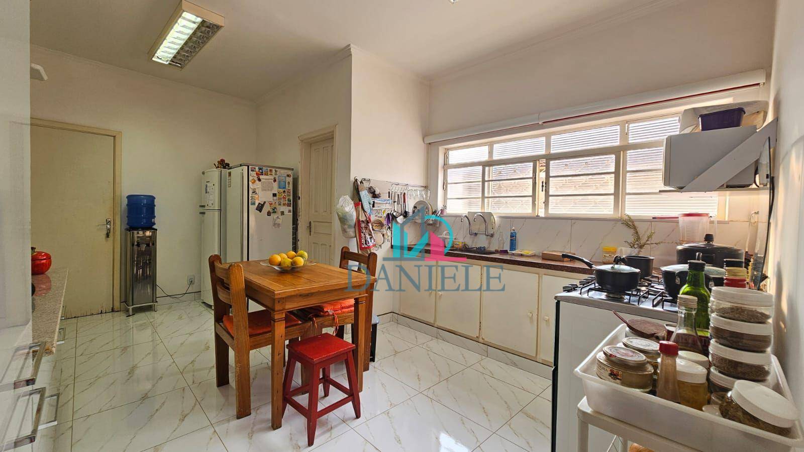 Casa à venda com 3 quartos, 160m² - Foto 18