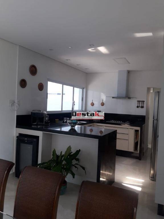 Sobrado à venda com 3 quartos, 310m² - Foto 23