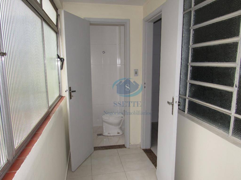 Apartamento à venda com 2 quartos, 72m² - Foto 3