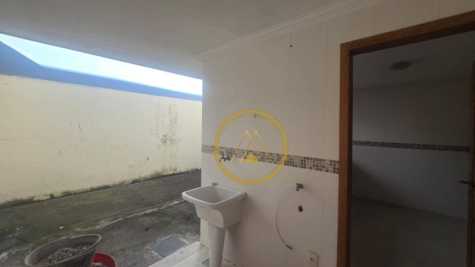 Casa à venda com 3 quartos, 128m² - Foto 10