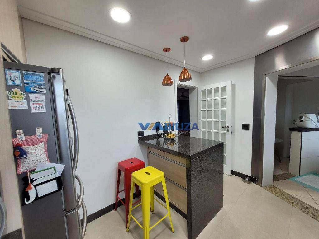 Cobertura à venda com 3 quartos, 240m² - Foto 30