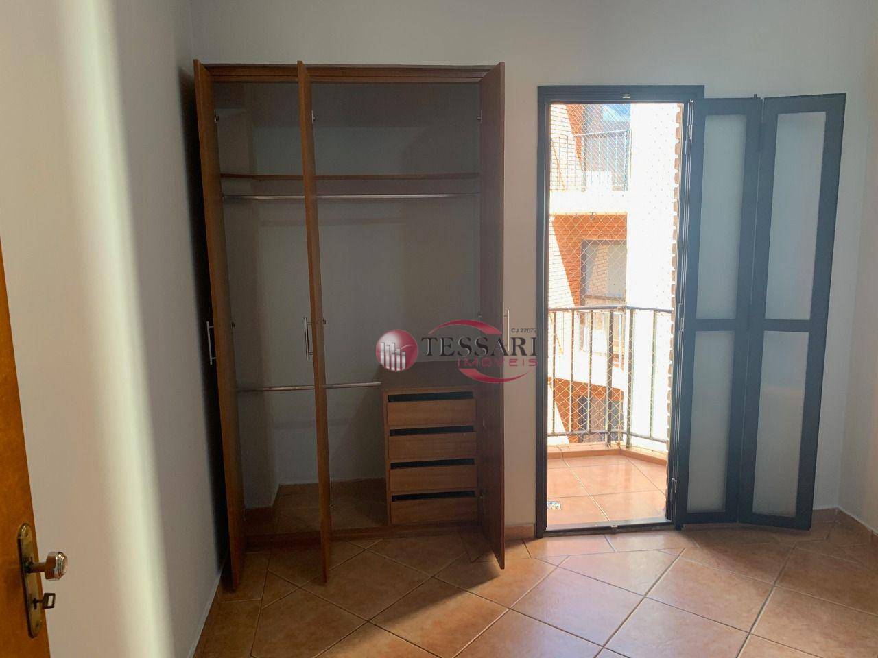 Apartamento à venda com 3 quartos, 80m² - Foto 9