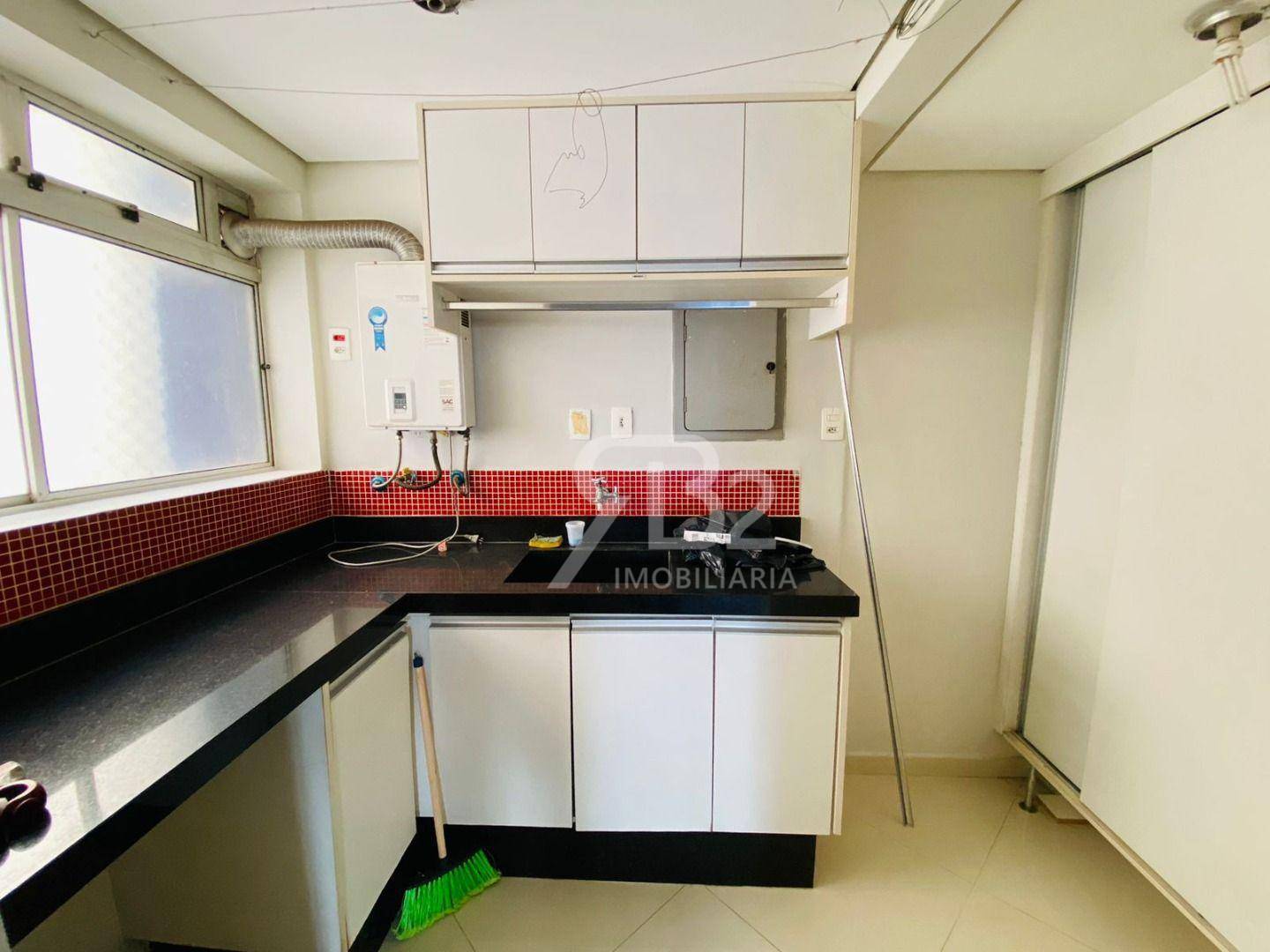 Apartamento à venda com 3 quartos, 87m² - Foto 11